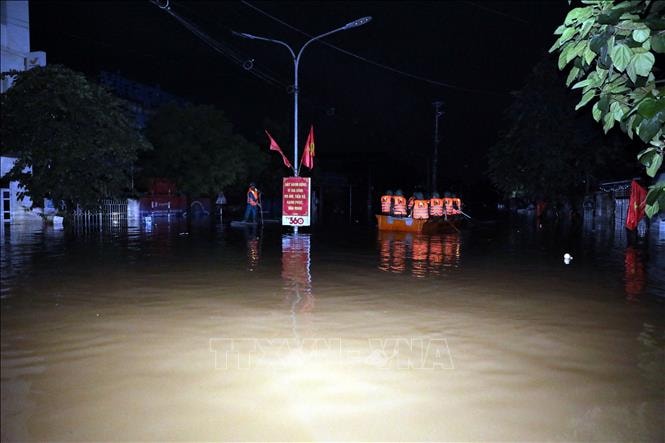 Xuyên đêm hỗ trợ người dân ở vùng 'rốn lũ' Lạng Sơn- Ảnh 5. Xuyên đêm hỗ trợ người dân ở vùng 'rốn lũ' Lạng Sơn- Ảnh 5.