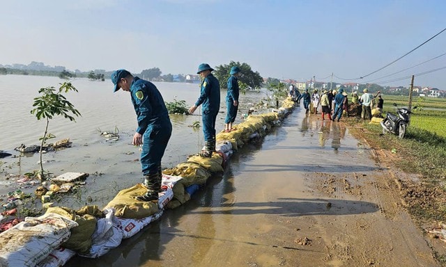 Bác vỡ đê bao ở Bắc Ninh song nhiều tuyến đê đang bị tràn nước- Ảnh 2.