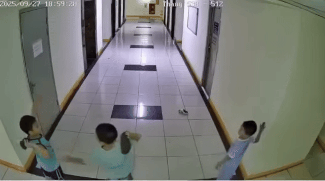 Vụ trẻ ném dép trúng van nước chữa cháy: Tiết lộ về số tiền gia đình phải đền bù- Ảnh 1. Vụ trẻ ném dép trúng van nước chữa cháy: Tiết lộ về số tiền gia đình phải đền bù- Ảnh 1.