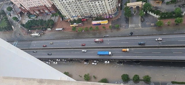 Sáng 8/10, Hà Nội còn 12 điểm ngập nặng- Ảnh 2. Sáng 8/10, Hà Nội còn 12 điểm ngập nặng- Ảnh 2.