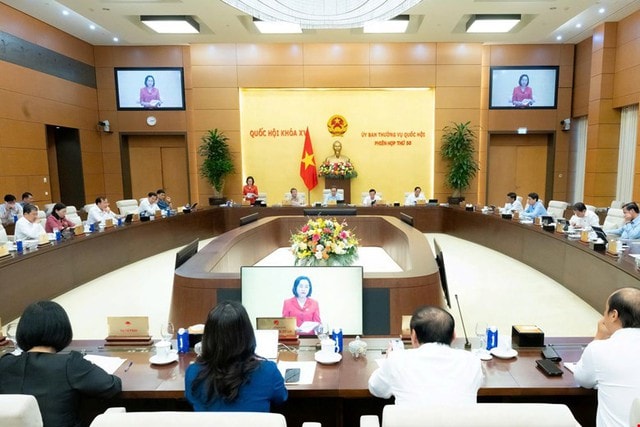 Chủ tịch Quốc hội: Dự án Luật Dân số là bước tiến quan trọng, khắc phục nhiều bất cập- Ảnh 4. Chủ tịch Quốc hội: Dự án Luật Dân số là bước tiến quan trọng, khắc phục nhiều bất cập- Ảnh 4.