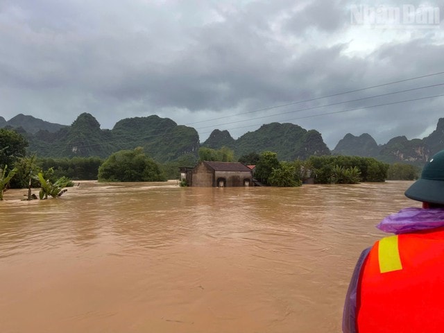 Miền Bắc chuyển nắng sau chuỗi ngày mưa lớn kéo dài- Ảnh 2. Miền Bắc chuyển nắng sau chuỗi ngày mưa lớn kéo dài- Ảnh 2.