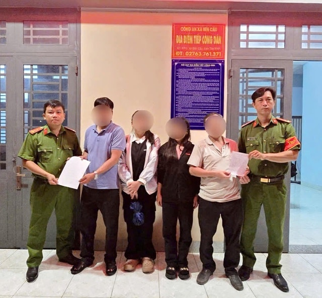 Không có tiền 'chứng minh vô tội', 2 nữ sinh bị lừa sang Campuchia làm việc- Ảnh 1.