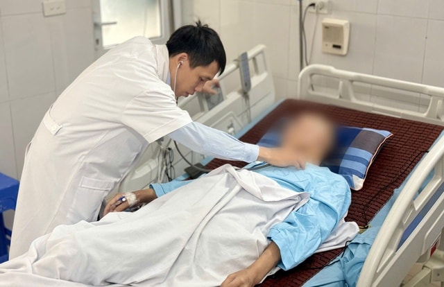 Bệnh nhân ghép gan vượt qua nhiễm trùng đa kháng thuốc- Ảnh 2. Bệnh nhân ghép gan vượt qua nhiễm trùng đa kháng thuốc- Ảnh 2.