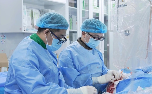 Lão nông ngã giữa đồng, suýt chết vì nhồi máu cơ tim- Ảnh 1. Lão nông ngã giữa đồng, suýt chết vì nhồi máu cơ tim- Ảnh 1.