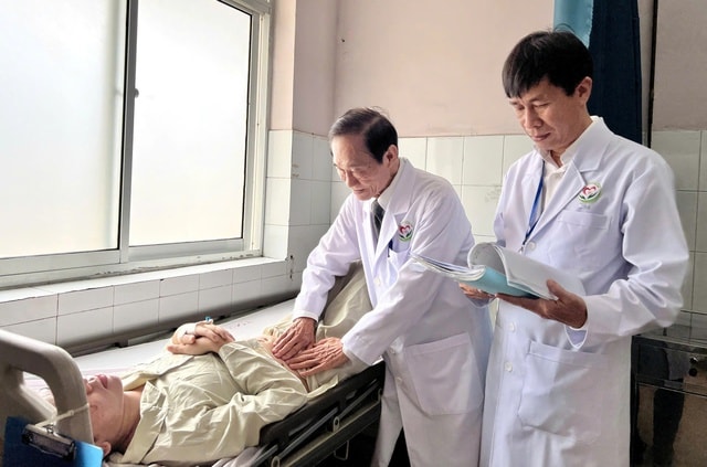 Cứu người bị áp xe ổ bụng hiếm gặp do mắc xương cá- Ảnh 2. Cứu người bị áp xe ổ bụng hiếm gặp do mắc xương cá- Ảnh 2.