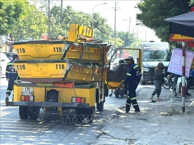 'Rốn lũ' Trung Giã: Nước rút chậm, hơn 4.000 hộ dân bị cô lập giữa biển nước- Ảnh 3.