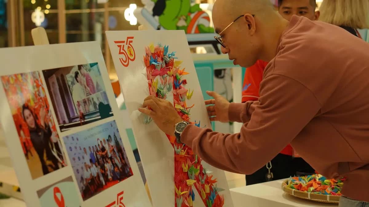 35 năm phòng chống HIV/AIDS ở Việt Nam: Hành trình để HIV không còn là bản án tử- Ảnh 3. 35 năm phòng chống HIV/AIDS ở Việt Nam: Hành trình để HIV không còn là bản án tử- Ảnh 3.