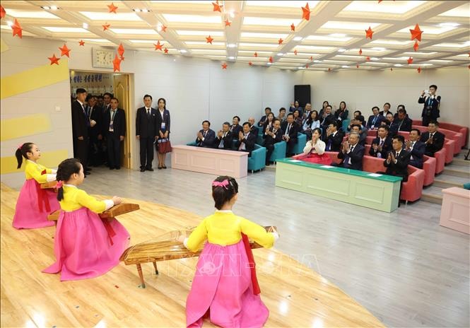 Tổng Bí thư Tô Lâm thăm Trường mẫu giáo Kiêng Sang và lớp học mang tên Chủ tịch Hồ Chí Minh- Ảnh 2.