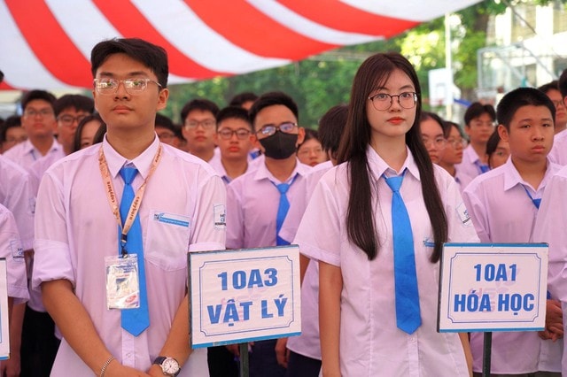Học sinh và giáo viên trường chuyên nói gì trước ngày học 'Chương trình nâng cao' có hiệu lực?- Ảnh 1. Học sinh và giáo viên trường chuyên nói gì trước ngày học 'Chương trình nâng cao' có hiệu lực?- Ảnh 1.