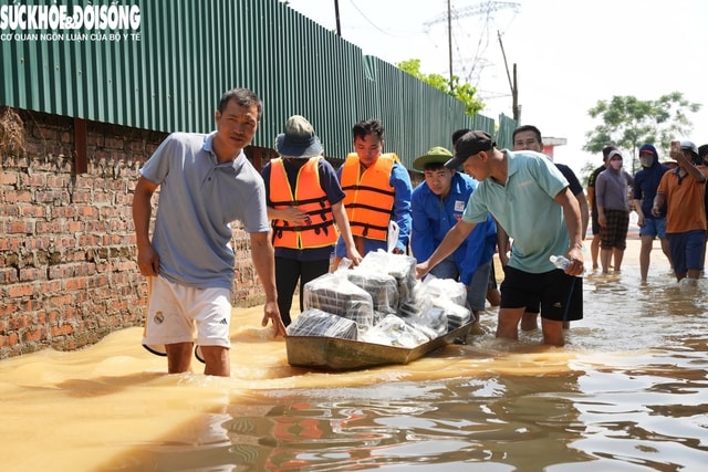 Cận cảnh hàng trăm hộ dân xã ven Hà Nội bị ngập sâu- Ảnh 11. Cận cảnh hàng trăm hộ dân xã ven Hà Nội bị ngập sâu- Ảnh 11.