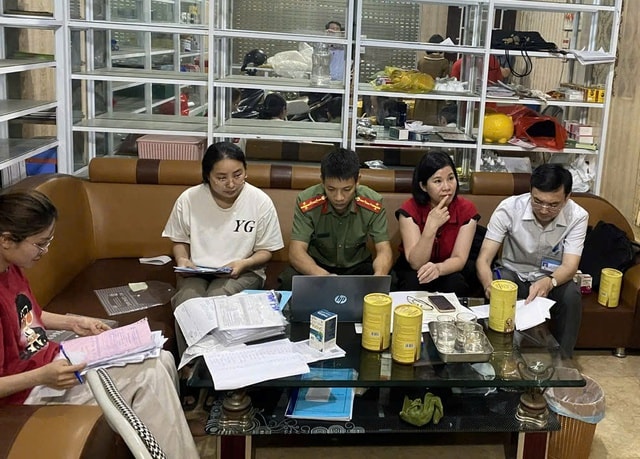 Sở Y tế Thanh Hóa ‘mạnh tay’ xử phạt nặng cơ sở hành nghề y, dược tư nhân quảng cáo trái phép - Ảnh 2. Sở Y tế Thanh Hóa ‘mạnh tay’ xử phạt nặng cơ sở hành nghề y, dược tư nhân quảng cáo trái phép - Ảnh 2.