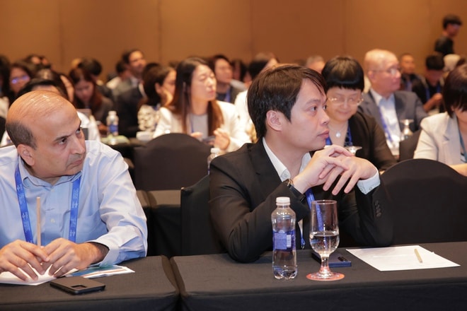 Hàng trăm nhà khoa học quốc tế và Việt Nam 'hội tụ' bàn giải pháp nâng chất lượng chẩn đoán, điều trị ung thư phổi- Ảnh 2. Hàng trăm nhà khoa học quốc tế và Việt Nam 'hội tụ' bàn giải pháp nâng chất lượng chẩn đoán, điều trị ung thư phổi- Ảnh 2.