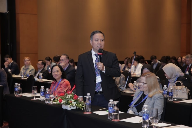 Hàng trăm nhà khoa học quốc tế và Việt Nam 'hội tụ' bàn giải pháp nâng chất lượng chẩn đoán, điều trị ung thư phổi- Ảnh 9. Hàng trăm nhà khoa học quốc tế và Việt Nam 'hội tụ' bàn giải pháp nâng chất lượng chẩn đoán, điều trị ung thư phổi- Ảnh 9.