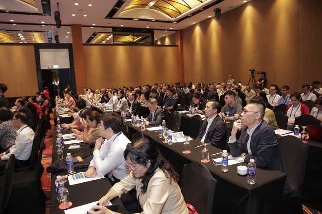 Hàng trăm nhà khoa học quốc tế và Việt Nam 'hội tụ' bàn giải pháp nâng chất lượng chẩn đoán, điều trị ung thư phổi- Ảnh 3. Hàng trăm nhà khoa học quốc tế và Việt Nam 'hội tụ' bàn giải pháp nâng chất lượng chẩn đoán, điều trị ung thư phổi- Ảnh 3.