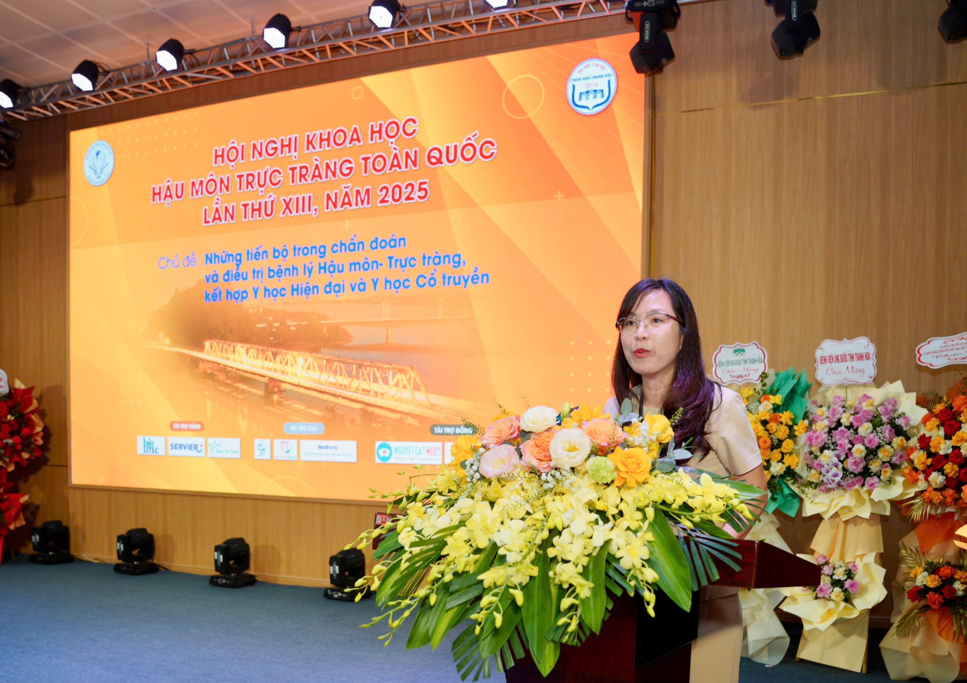 Thúc đẩy kết hợp y học cổ truyền và y học hiện đại trong điều trị bệnh trực tràng- Ảnh 2. Thúc đẩy kết hợp y học cổ truyền và y học hiện đại trong điều trị bệnh trực tràng- Ảnh 2.