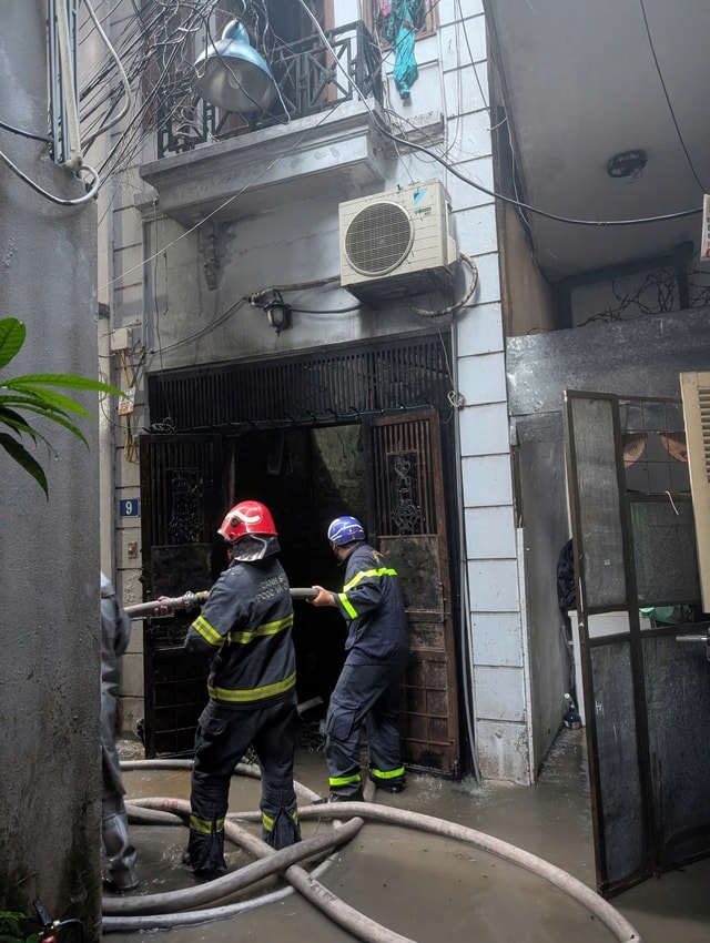 Cháy nhà tại Hà Nội, 5 người tử vong- Ảnh 5.