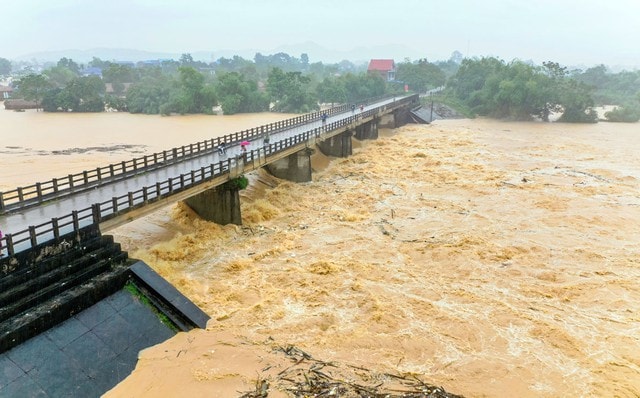 Thái Nguyên thiệt hại nặng nề nhất do lũ lụt sau bão số 11- Ảnh 2. Thái Nguyên thiệt hại nặng nề nhất do lũ lụt sau bão số 11- Ảnh 2.