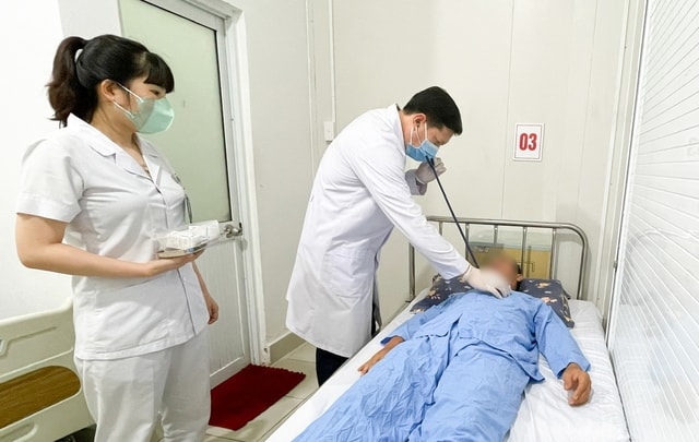 Bệnh viện Chợ Rẫy phối hợp với y tế cơ sở cứu sống 2 bệnh nhân đột quỵ tại Phú Quốc- Ảnh 1. Bệnh viện Chợ Rẫy phối hợp với y tế cơ sở cứu sống 2 bệnh nhân đột quỵ tại Phú Quốc- Ảnh 1.