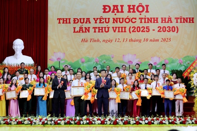 Hà Tĩnh tổ chức Đại hội thi đua yêu nước lần thứ VIII- Ảnh 4. Hà Tĩnh tổ chức Đại hội thi đua yêu nước lần thứ VIII- Ảnh 4.