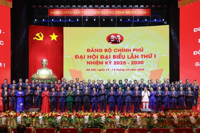 Bế mạc Đại hội đại biểu Đảng bộ Chính phủ lần thứ I: Khát vọng, ý chí, quyết tâm thể hiện qua Nghị quyết nhiệm kỳ 2025–2030- Ảnh 3. Bế mạc Đại hội đại biểu Đảng bộ Chính phủ lần thứ I: Khát vọng, ý chí, quyết tâm thể hiện qua Nghị quyết nhiệm kỳ 2025–2030- Ảnh 3.