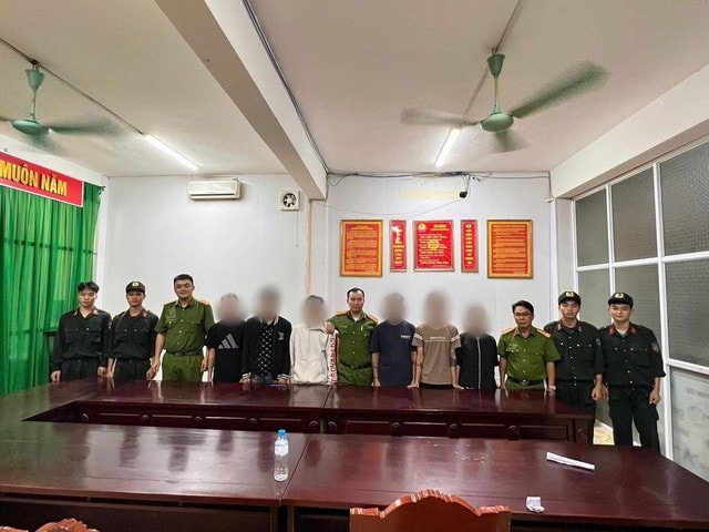 Điều tra nhóm gây rối, chém vào xe máy người đi đường tại Tuyên Quang- Ảnh 1. Điều tra nhóm gây rối, chém vào xe máy người đi đường tại Tuyên Quang- Ảnh 1.