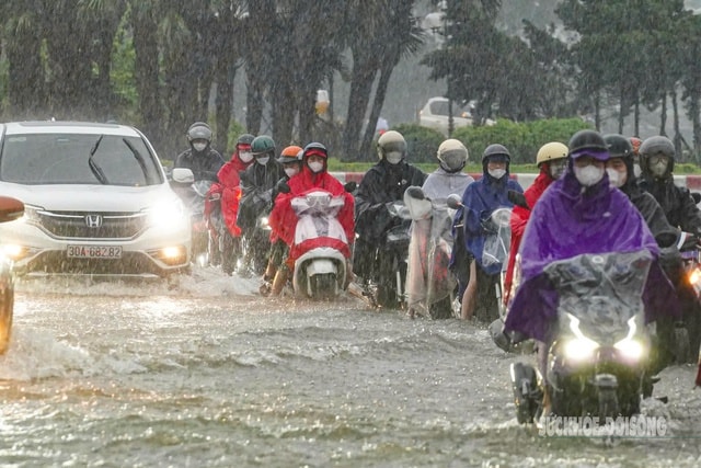 Các tuyến phố ở Hà Nội có nguy cơ ngập do cơn mưa sáng 14/10- Ảnh 2.