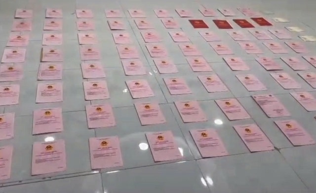 Khối tài sản 'khủng' từ két sắt của Ngân 98- Ảnh 1. Khối tài sản 'khủng' từ két sắt của Ngân 98- Ảnh 1.