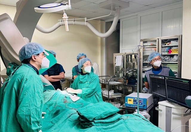 3 trụ cột then chốt của ngành y tế Thanh Hóa giai đoạn tới- Ảnh 3. 3 trụ cột then chốt của ngành y tế Thanh Hóa giai đoạn tới- Ảnh 3.