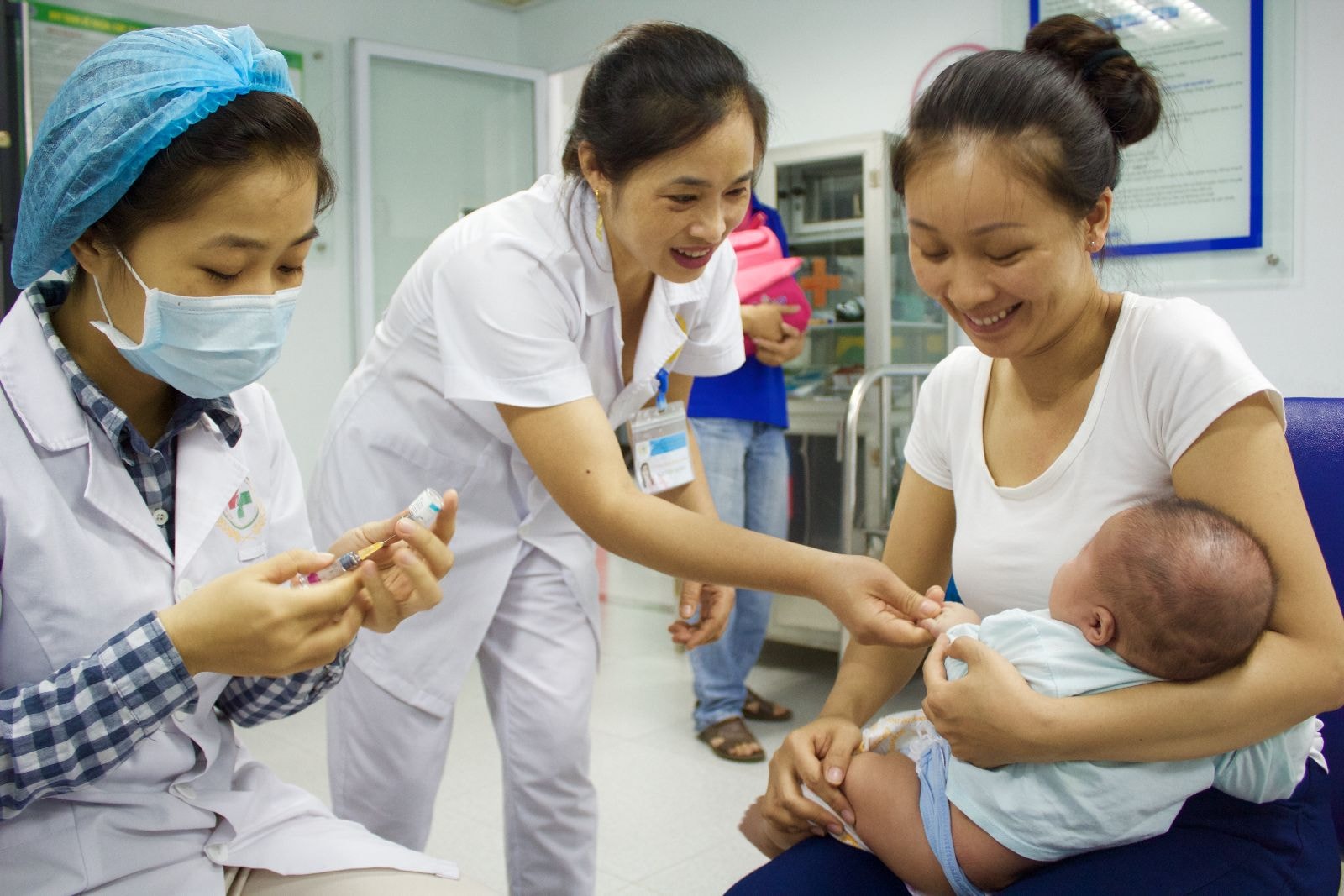 Nhiều dịch bệnh có nguy cơ tăng mạnh, Bộ Y tế yêu cầu xử lý triệt để ngay từ ca đầu tiên- Ảnh 1.