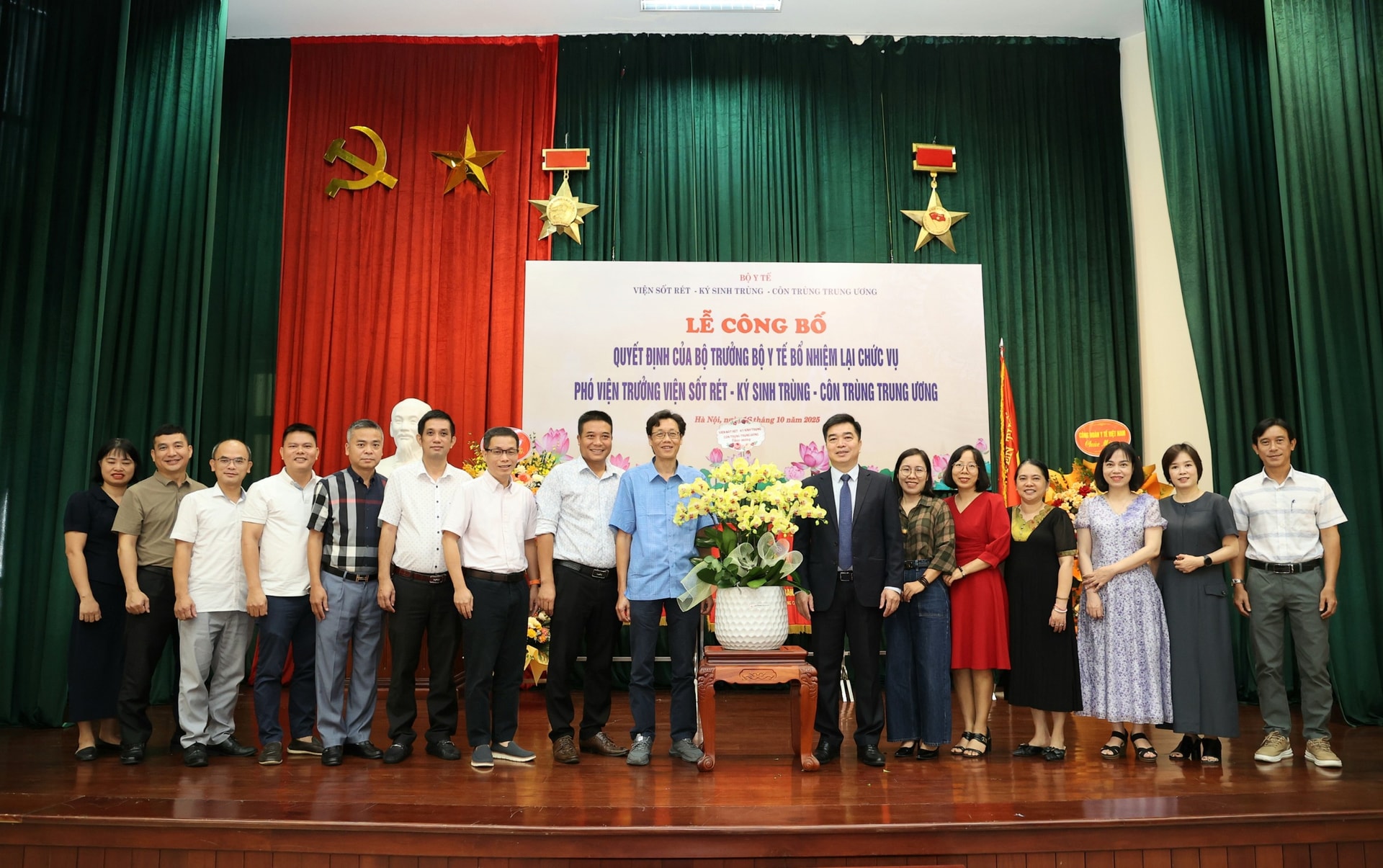 Bộ Y tế bổ nhiệm lại Phó Viện trưởng phụ trách Viện Sốt rét - Ký sinh trùng - Côn trùng Trung ương- Ảnh 5. Bộ Y tế bổ nhiệm lại Phó Viện trưởng phụ trách Viện Sốt rét - Ký sinh trùng - Côn trùng Trung ương- Ảnh 5.