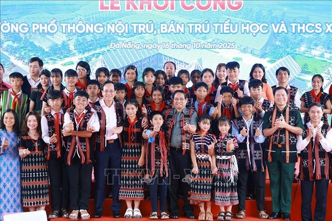 Thủ tướng Phạm Minh Chính dự Lễ khởi công trường học tại xã biên giới của Đà Nẵng- Ảnh 4. Thủ tướng Phạm Minh Chính dự Lễ khởi công trường học tại xã biên giới của Đà Nẵng- Ảnh 4.