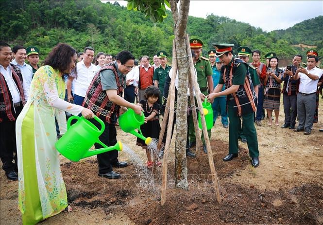 Thủ tướng Phạm Minh Chính dự Lễ khởi công trường học tại xã biên giới của Đà Nẵng- Ảnh 2. Thủ tướng Phạm Minh Chính dự Lễ khởi công trường học tại xã biên giới của Đà Nẵng- Ảnh 2.