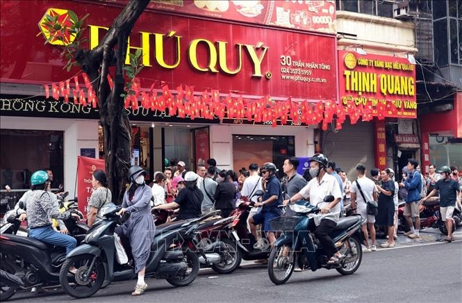 Chuyên gia khuyến cáo thận trọng khi thị trường vàng biến động mạnh- Ảnh 1. Chuyên gia khuyến cáo thận trọng khi thị trường vàng biến động mạnh- Ảnh 1.