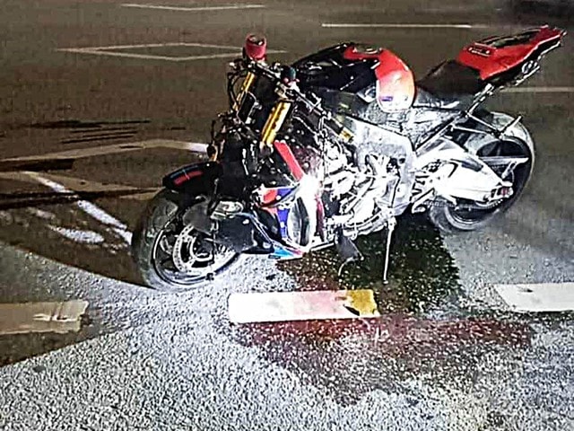 Mô tô phân khối lớn tông xe máy ở Hà Nội, 2 người bị thương nặng- Ảnh 2.