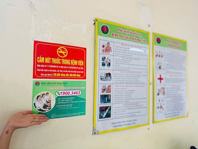 Thuốc lá - 'sát thủ thầm lặng' tàn phá lá phổi và sức khỏe cộng đồng- Ảnh 1. Thuốc lá - 'sát thủ thầm lặng' tàn phá lá phổi và sức khỏe cộng đồng- Ảnh 1.
