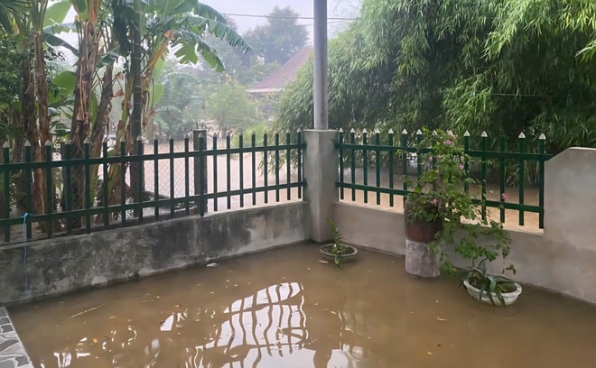 Mưa lớn, hàng nghìn học sinh ở Huế nghỉ học- Ảnh 4. Mưa lớn, hàng nghìn học sinh ở Huế nghỉ học- Ảnh 4.