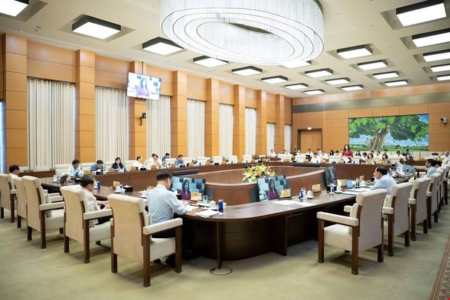 Bộ trưởng Đào Hồng Lan: Từ 2026, triển khai khám sức khỏe định kỳ miễn phí theo nhóm đối tượng ưu tiên- Ảnh 1. Bộ trưởng Đào Hồng Lan: Từ 2026, triển khai khám sức khỏe định kỳ miễn phí theo nhóm đối tượng ưu tiên- Ảnh 1.