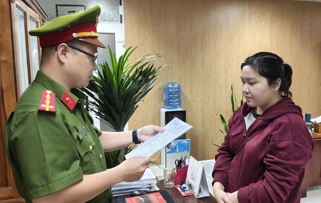 Khởi tố một nhân viên ngân hàng vì chiếm đoạt hơn 5,9 tỷ đồng của nhiều người- Ảnh 1.