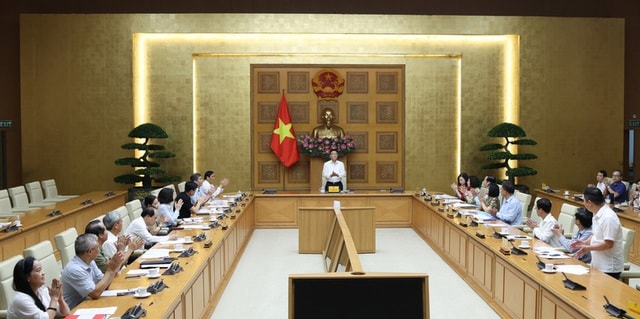 Phó Thủ tướng: Lượng hóa cụ thể các chính sách ưu đãi, khuyến khích xây cơ sở chăm sóc người cao tuổi- Ảnh 1. Phó Thủ tướng: Lượng hóa cụ thể các chính sách ưu đãi, khuyến khích xây cơ sở chăm sóc người cao tuổi- Ảnh 1.