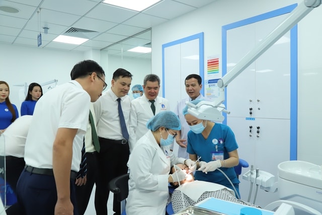 Hai bệnh viện đầu ngành ở TPHCM phối hợp mở Trung tâm Răng Hàm Mặt kỹ thuật cao- Ảnh 3. Hai bệnh viện đầu ngành ở TPHCM phối hợp mở Trung tâm Răng Hàm Mặt kỹ thuật cao- Ảnh 3.
