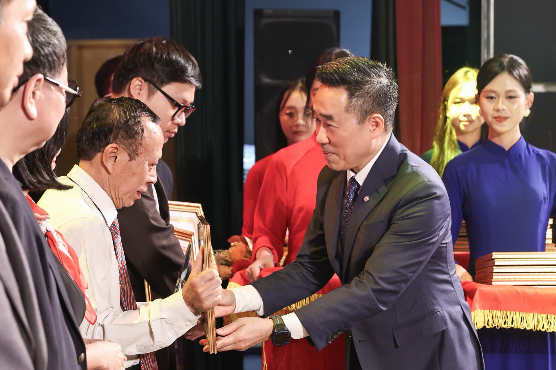 615 tỷ đồng ủng hộ nhân dân Cuba qua chương trình “65 năm nghĩa tình Việt Nam – Cuba”- Ảnh 2.