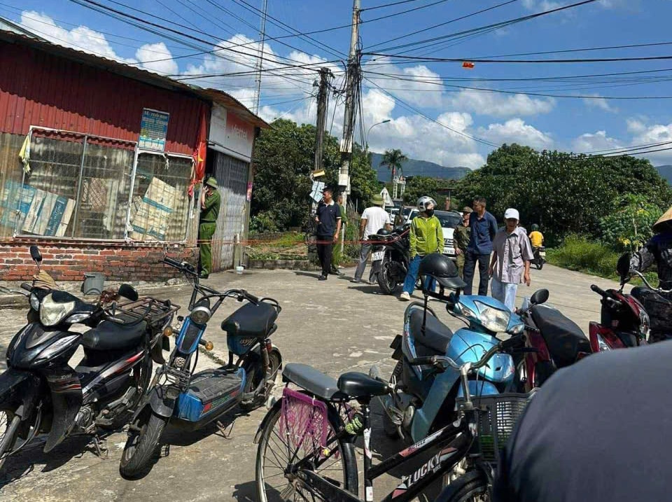 Tá hỏa phát hiện người phụ nữ bán hàng tạp hóa bị sát hại ở nhà riêng- Ảnh 1. Tá hỏa phát hiện người phụ nữ bán hàng tạp hóa bị sát hại ở nhà riêng- Ảnh 1.