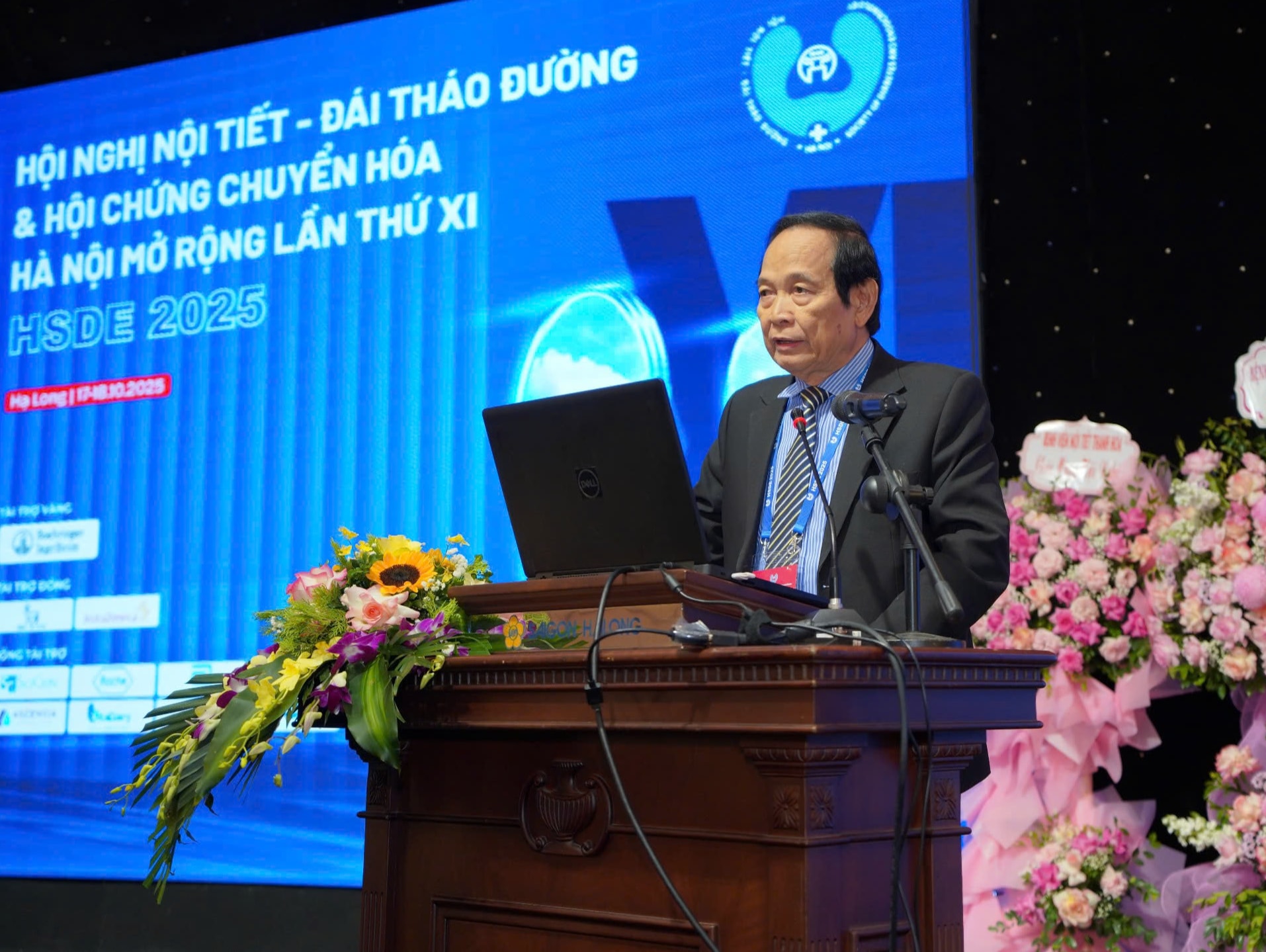 7 triệu người Việt bị đái tháo đường, có những bệnh nhân mới 14-15 tuổi - Ảnh 2. 7 triệu người Việt bị đái tháo đường, có những bệnh nhân mới 14-15 tuổi - Ảnh 2.