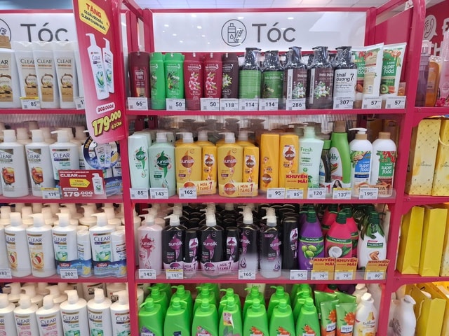 Nhiều siêu thị giảm sâu các sản phẩm làm đẹp trước thềm 20/11- Ảnh 4. Nhiều siêu thị giảm sâu các sản phẩm làm đẹp trước thềm 20/11- Ảnh 4.