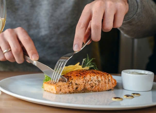 Thời điểm ăn cá hồi tốt nhất để tăng lợi ích của omega-3- Ảnh 3.