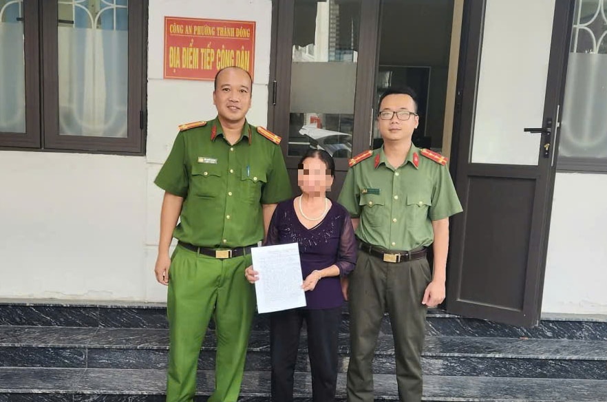 Người phụ nữ 70 tuổi ở Hải Phòng suýt mất 240 triệu đồng từ kẻ giả danh công an- Ảnh 1.