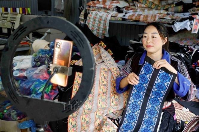 Phụ nữ Việt Nam phát huy truyền thống vẻ vang trong kỷ nguyên mới- Ảnh 15.