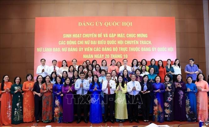 Phụ nữ Việt Nam phát huy truyền thống vẻ vang trong kỷ nguyên mới- Ảnh 7.