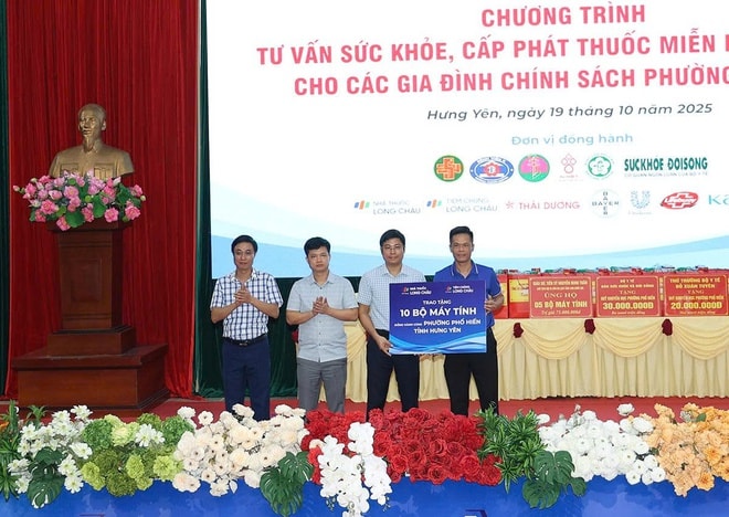 Hơn 1.000 người dân Hưng Yên được khám, tầm soát sức khoẻ, cấp phát thuốc miễn phí- Ảnh 9. Hơn 1.000 người dân Hưng Yên được khám, tầm soát sức khoẻ, cấp phát thuốc miễn phí- Ảnh 9.